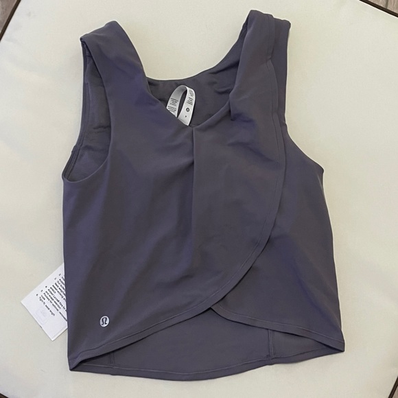 Lululemon NULU Twist Back Yoga Tank Top - NWT -Size 4 - Picture 2 of 5